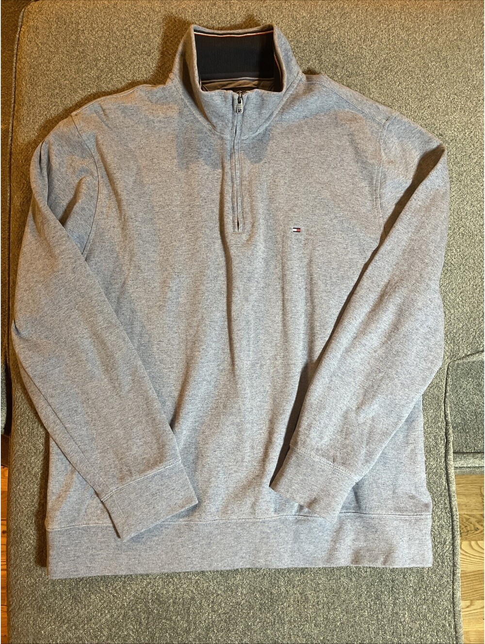 Size XL – Tommy Hilfiger Quarter Zip Pullover – Gray